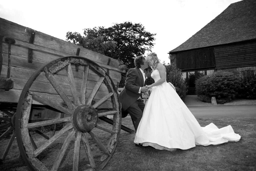 Wedding photography cooling castle barn-625